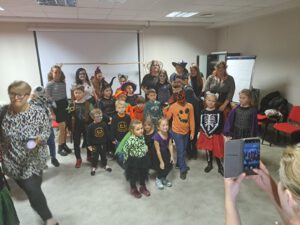 uczestniczki/uczestnicy Halloween-2022